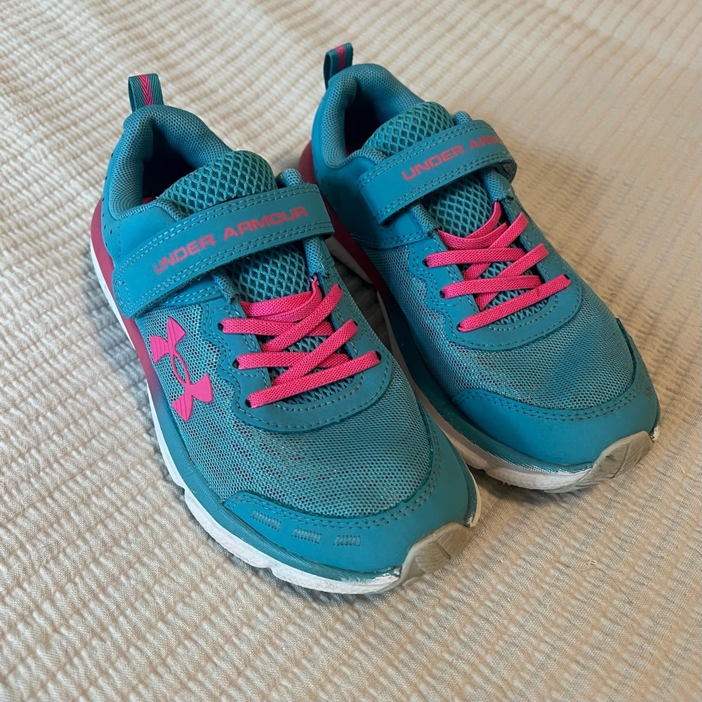 EUC: Under Armour Kids' Teal and Pink Sneakers
